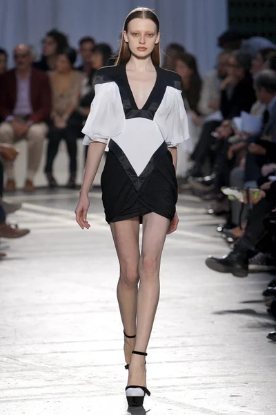 Look 2
